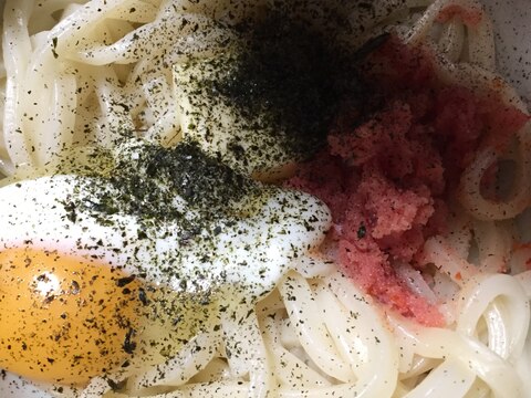 めんたいバター釜玉うどん